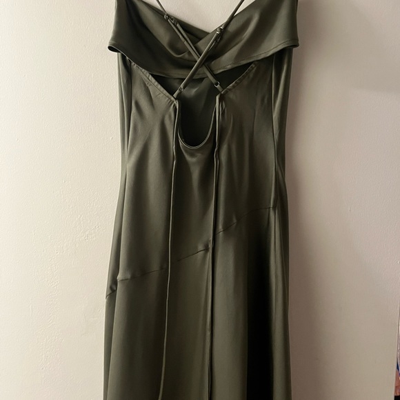 Dark green silk slip dress ASTR the label - Picture 3 of 4